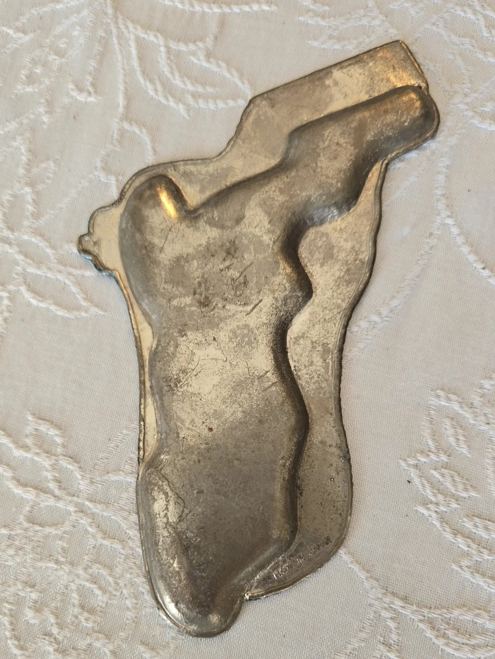Set Of 2 Aligator Ashtrays Florida Metal Tray & Stonewear Aligator Vintage
